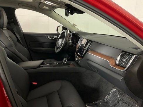 Certified 2024 Volvo XC60 B5 Plus w/ Protection Package Premier image 30
