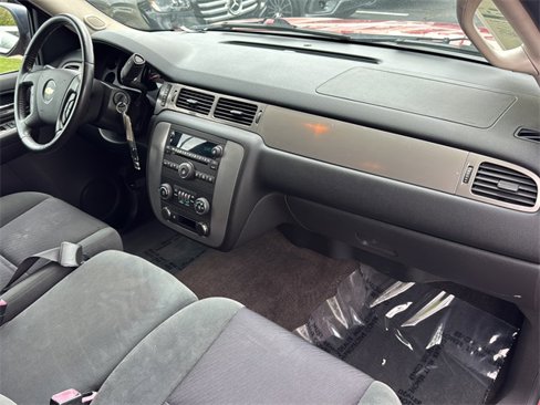 Used 2009 Chevrolet Avalanche LS image 24