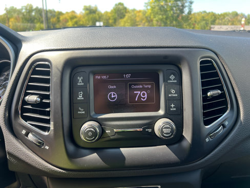 Used 2018 Jeep Compass Latitude w/ Cold Weather Group image 25