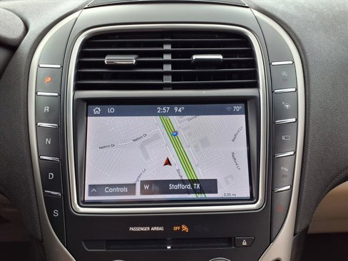 Used 2019 Lincoln Nautilus Reserve image 15