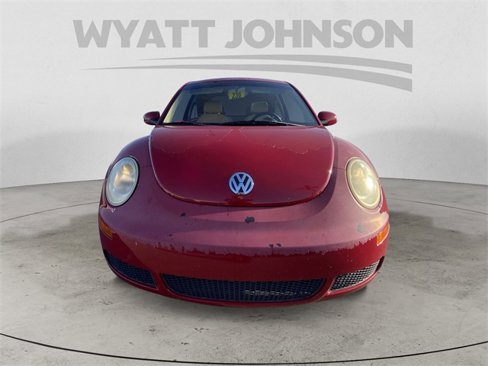 Used 2010 Volkswagen Beetle Coupe image 13