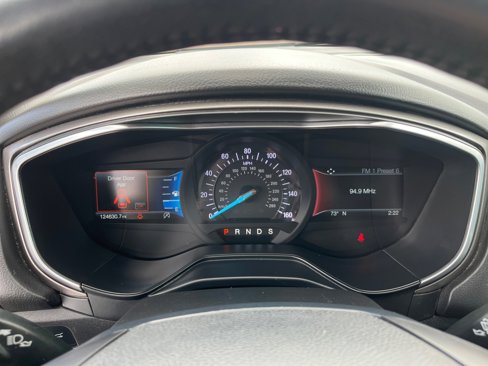 Used 2019 Ford Fusion SEL image 10