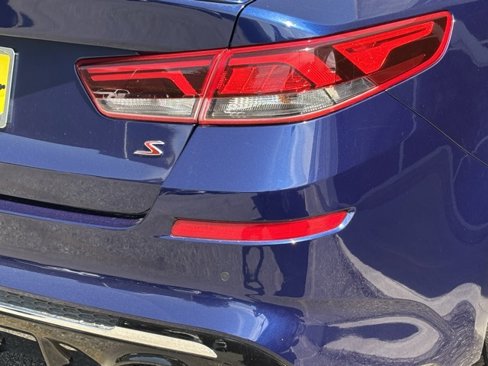Used 2020 Kia Optima S image 16