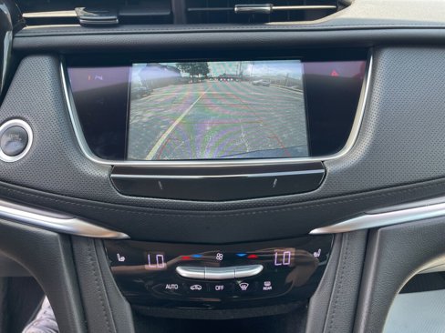 Used 2018 Cadillac XT5 Luxury w/ Driver Awareness Package image 12
