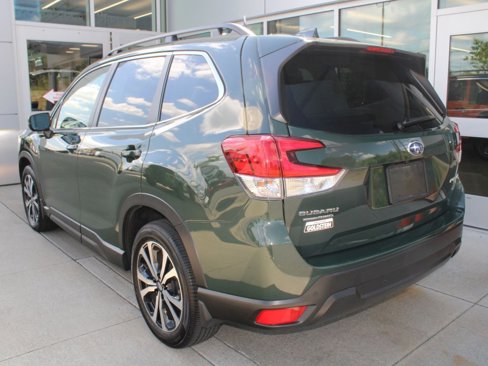 Used 2023 Subaru Forester Limited image 7