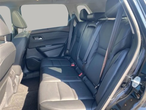 Used 2022 Nissan Rogue SV image 27