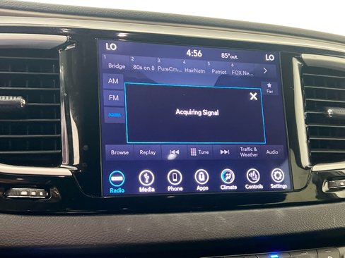 Used 2018 Chrysler Pacifica Touring-L w/ Advanced Safetytec Group image 28