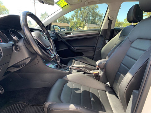 Used 2017 Volkswagen Golf Alltrack SEL image 8