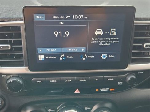 Used 2024 Hyundai Venue SEL image 16