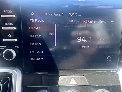 Used 2021 Kia Sorento LX image 12