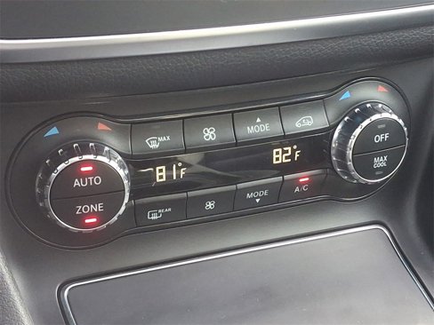 Used 2020 Mercedes-Benz GLA 250 4MATIC w/ Premium Package image 16