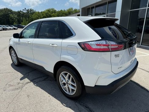 Used 2022 Ford Edge SEL w/ Convenience Package image 5