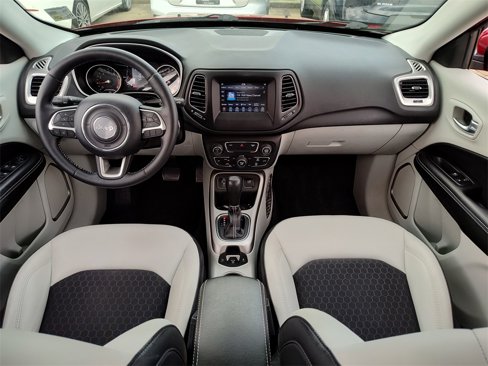 Used 2019 Jeep Compass Latitude image 31