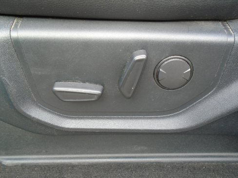 Used 2019 Ford F150 Lariat w/ Equipment Group 501A Mid image 14