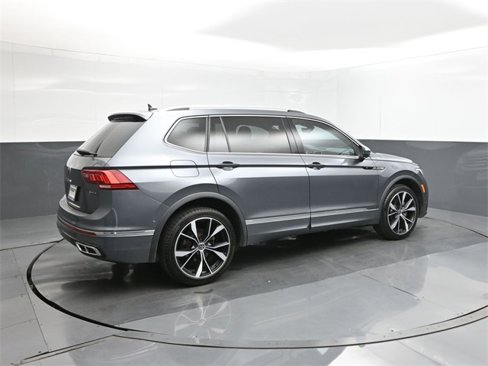 Used 2022 Volkswagen Tiguan SEL R-Line image 15