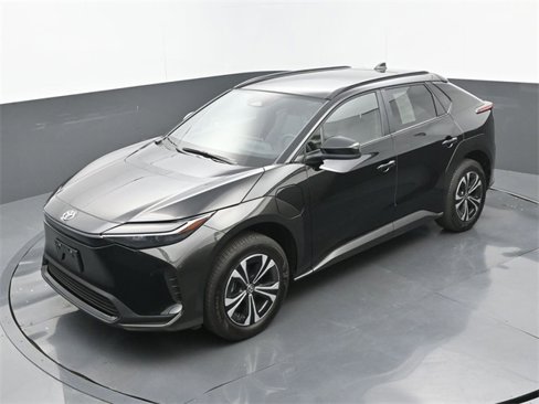 Used 2025 Toyota bZ4X AWD image 31
