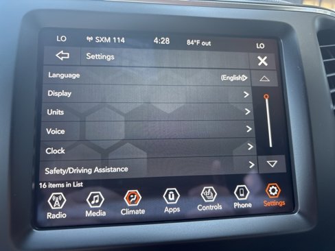 Used 2021 Jeep Cherokee Latitude Lux w/ Comfort/Convenience Group image 13