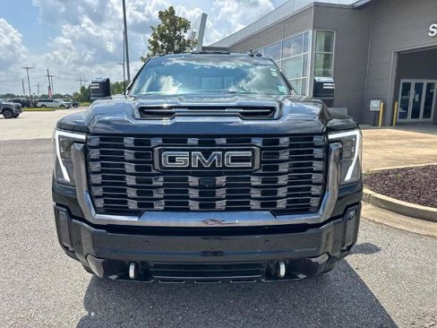 Used 2024 GMC Sierra 2500 Denali Ultimate image 2