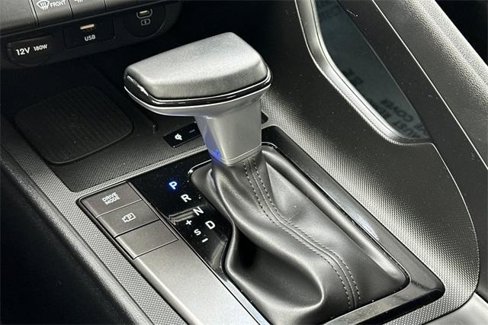 Used 2025 Hyundai Elantra Sport image 21