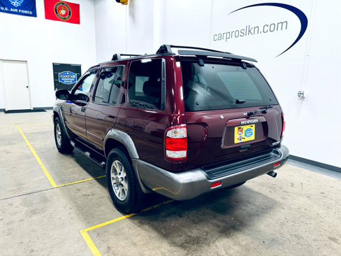 Used 2001 Nissan Pathfinder SE image 5