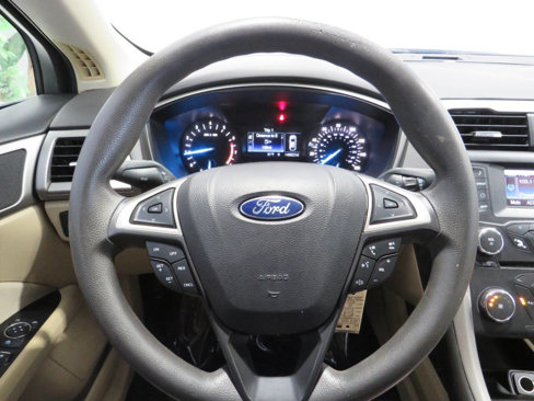 Used 2014 Ford Fusion SE image 15