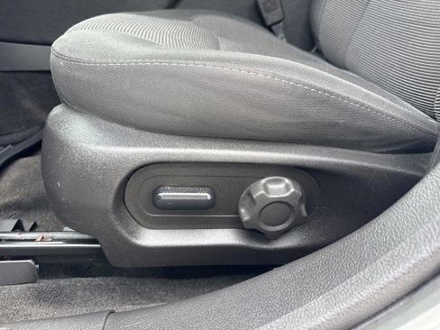 Used 2016 Ford Taurus SEL w/ Equipment Group 201A image 26