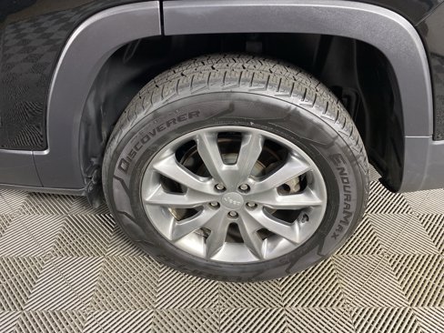Used 2018 Jeep Cherokee Limited image 13