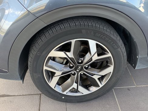 Used 2020 Kia Sportage EX image 9