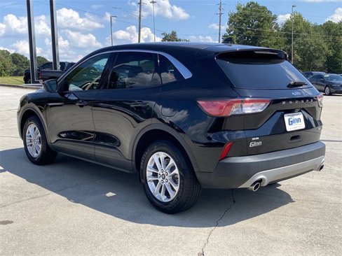 Used 2020 Ford Escape SE image 3