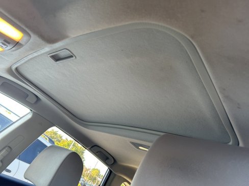 Used 2012 Nissan Rogue SV w/ Premium Pkg image 10