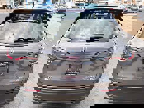 Certified 2023 Honda HR-V LX image 4