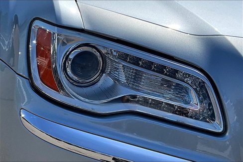 Used 2013 Chrysler 300 C image 29