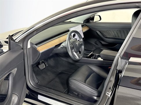 Used 2019 Tesla Model 3 Mid Range image 11