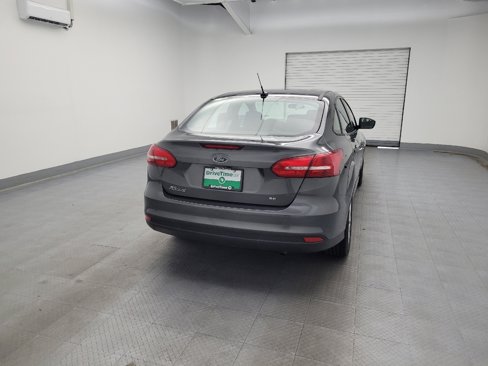 Used 2018 Ford Focus SE image 7