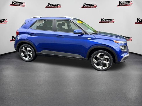 Used 2022 Hyundai Venue SEL w/ Cargo Package image 4