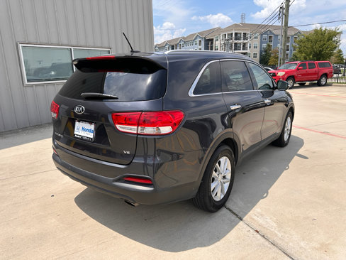 Used 2018 Kia Sorento LX image 8