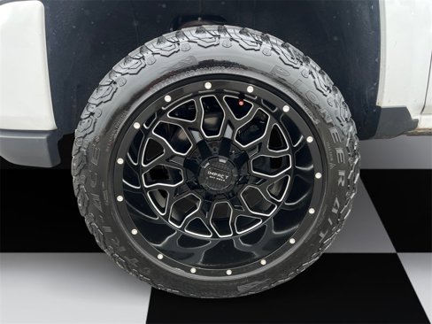 Used 2018 Chevrolet Silverado 1500 LT w/ All Star Edition image 14