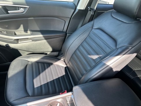 Used 2023 Ford Edge SEL image 14