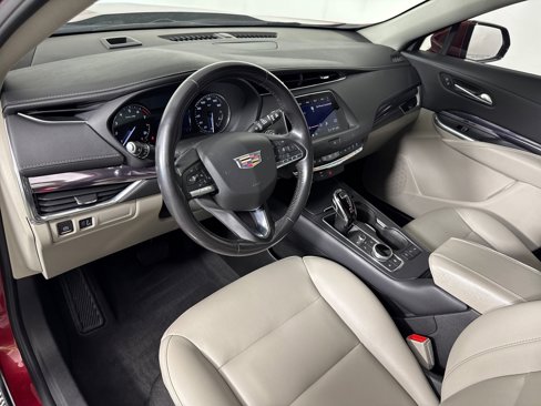 Used 2021 Cadillac XT4 Luxury image 4