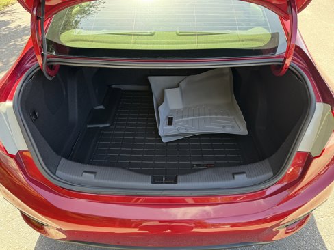 Used 2017 Chevrolet Cruze LT w/ Sun And Sound Package image 5