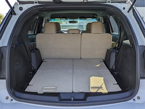 Used 2016 Ford Explorer XLT image 13