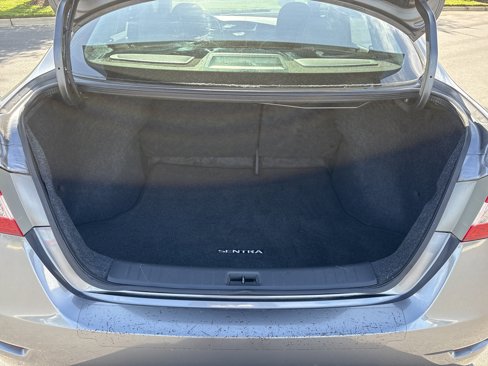 Used 2015 Nissan Sentra S image 33