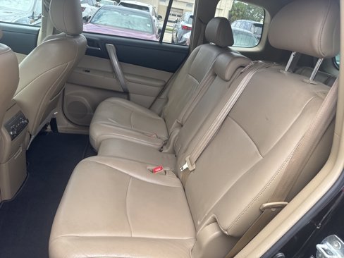 Used 2013 Toyota Highlander Plus image 15