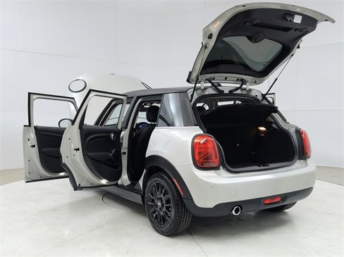 Used 2020 MINI Cooper 4-Door Hardtop w/ Storage Package image 11