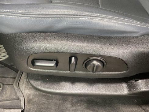 Used 2020 Buick Enclave Essence w/ Sport Touring Edition image 42