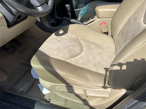 Used 2011 Toyota RAV4 2WD image 15