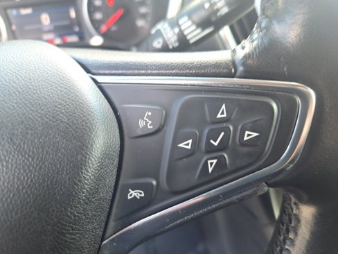 Used 2021 Chevrolet Equinox LT image 16