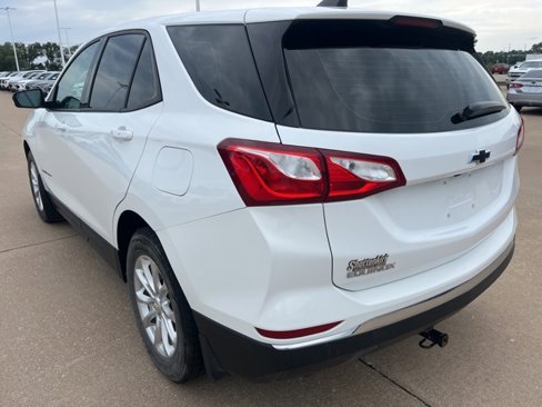 Used 2018 Chevrolet Equinox LS image 6