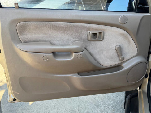 Used 2002 Toyota Tacoma 4x4 Regular Cab image 18