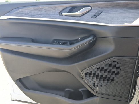 Used 2023 Jeep Grand Cherokee L Limited image 13